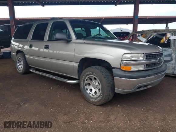 2001 Chevrolet Suburban LT with VIN 3GNFK16T21G216335, listed as a IAAI auction lot 43138380 with 275,285 mi miles and . Bid and sale history available at DreamBid. Image 1.