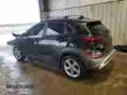 2022 Hyundai Kona SEL z VIN KM8K3CABXNU843992, wystawiony jako Copart lot #86698325 z przebiegiem 35 398 mil mil oraz Szkoda całkowita • Salvage title. Historia ofert i sprzedaży dostępna na DreamBid. Obrazek 2.