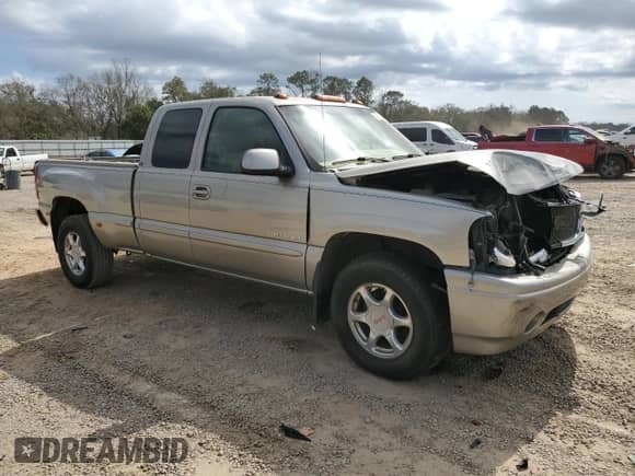 2002 GMC Sierra 1500 Denali z VIN 2GTFK69U921333849, wystawiony jako Copart lot #43101304 z przebiegiem 267 354 mil mil oraz Szkoda całkowita • Salvage title. Historia ofert i sprzedaży dostępna na DreamBid. Obrazek 4.