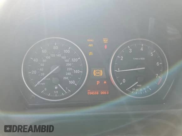 2008 BMW 3 Series 328i с VIN WBAVA375X8NL44811, выставлен на аукционе Copart как лот 81449545 с пробегом 94 538 миль миль и Чистый • Clean title. История ставок и продаж доступна на DreamBid. Изображение 9.