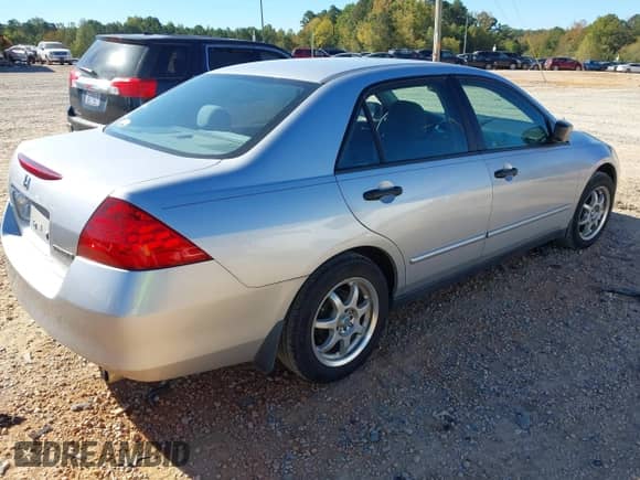 2007 Honda Accord VP с VIN 1HGCM56157A215720, выставлен на аукционе IAAI как лот 43432196 с пробегом 169 504 миль миль и . История ставок и продаж доступна на DreamBid. Изображение 4.