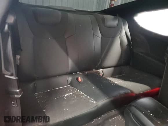 2016 Hyundai Genesis Coupe R-Spec с VIN KMHHU6KJ7GU135054, выставлен на аукционе Copart как лот 64368175 с пробегом 86 196 миль миль и Чистый • Clean title. История ставок и продаж доступна на DreamBid. Изображение 10.