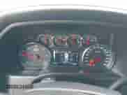 2018 GMC Sierra 1500 SLT z VIN 3GTU2NEC2JG474475, wystawiony jako IAAI lot #43194997 z przebiegiem 136 451 mil mil oraz . Historia ofert i sprzedaży dostępna na DreamBid. Obrazek 7.