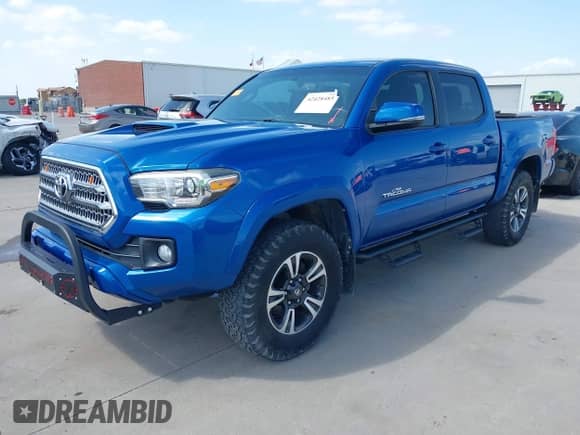 2016 Toyota Tacoma SR5 с VIN 5TFAZ5CN9GX018206, выставлен на аукционе IAAI как лот 42428485 с пробегом 84 337 миль миль и . История ставок и продаж доступна на DreamBid. Изображение 17.
