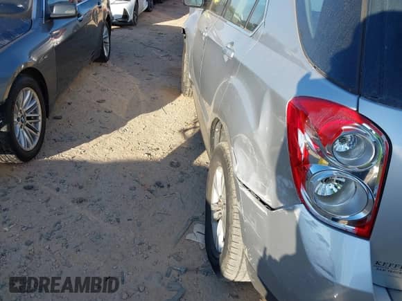 2010 Chevrolet Equinox LS с VIN 2CNALBEW8A6271865, выставлен на аукционе IAAI как лот 43113668 с пробегом 123 874 миль миль и . История ставок и продаж доступна на DreamBid. Изображение 15.