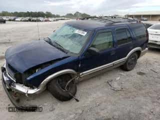 2000 Chevrolet Blazer LT с VIN 1GNDT13W8Y2197764, выставлен на аукционе Copart как лот 70231994 с пробегом 281 074 миль миль и Списание • Salvage title. История ставок и продаж доступна на DreamBid. Изображение 1.