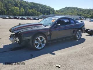 1998 Ford Mustang GT z VIN 1FAFP42X3WF218551, wystawiony jako Copart lot #71134295 z przebiegiem 182 239 mil mil oraz Szkoda całkowita • Salvage title. Historia ofert i sprzedaży dostępna na DreamBid. Obrazek 1.