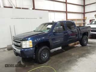 2010 Chevrolet Silverado 1500 LS z VIN 3GCRKREAXAG121722, wystawiony jako IAAI lot #43244823 z przebiegiem 227 843 mil mil oraz . Historia ofert i sprzedaży dostępna na DreamBid. Obrazek 2.