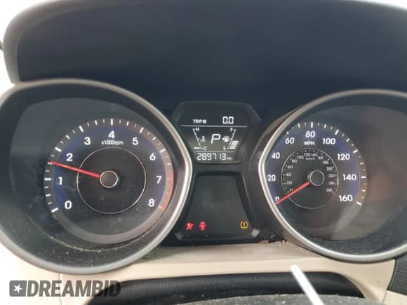 2014 Hyundai Elantra SE с VIN 5NPDH4AE9EH461865, выставлен на аукционе Copart как лот 82299705 с пробегом 289 713 миль миль и Списание • Salvage title. История ставок и продаж доступна на DreamBid. Изображение 9.