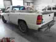 1999 GMC Sierra 1500 SL z VIN 1GTEC14V7XE850553, wystawiony jako IAAI lot #42751151 z przebiegiem 308 861 mil mil oraz . Historia ofert i sprzedaży dostępna na DreamBid. Obrazek 3.