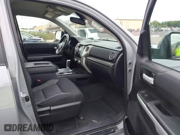 2021 Toyota Tundra SR5 with VIN 5TFDY5F18MX037950, listed as a IAAI auction lot 43029193 with 52,984 mi miles and . Bid and sale history available at DreamBid. Image 5.