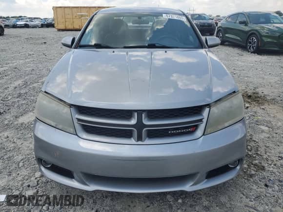 2014 Dodge Avenger SXT z VIN 1C3CDZCG2EN165707, wystawiony jako Copart lot #67371885 z przebiegiem 90 978 mil mil oraz Szkoda całkowita • Salvage title. Historia ofert i sprzedaży dostępna na DreamBid. Obrazek 5.