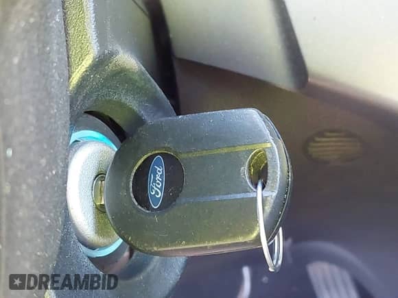 2017 Ford Escape SE с VIN 1FMCU9G98HUD41673, выставлен на аукционе IAAI как лот 43263353 с пробегом 123 449 миль миль и . История ставок и продаж доступна на DreamBid. Изображение 11.