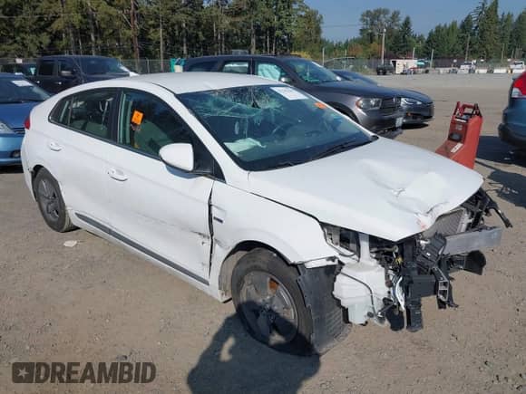 2020 Hyundai Ioniq SE with VIN KMHC75LC5LU242707, listed as a IAAI auction lot 43242595 with 90,468 mi miles and . Bid and sale history available at DreamBid. Image 1.