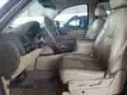 2009 Chevrolet Suburban 2LT с VIN 1GNFK26369R169036, выставлен на аукционе Copart как лот 83871775 с пробегом 253 894 миль миль и Списание • Salvage title. История ставок и продаж доступна на DreamBid. Изображение 7.