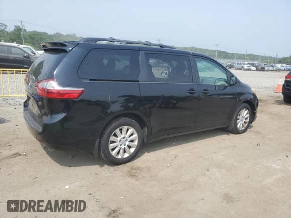 2015 Toyota Sienna LE z VIN 5TDJK3DC1FS112266, wystawiony jako Copart lot #60744095 z przebiegiem 84 619 mil mil oraz Szkoda całkowita • Salvage title. Historia ofert i sprzedaży dostępna na DreamBid. Obrazek 3.