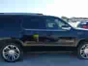 2013 Cadillac Escalade Premium z VIN 1GYS4CEF8DR268298, wystawiony jako IAAI lot #43402503 z przebiegiem 204 360 mil mil oraz . Historia ofert i sprzedaży dostępna na DreamBid. Obrazek 14.