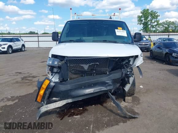 2018 Chevrolet Express Cargo с VIN 1GCWGAFG2J1339094, выставлен на аукционе IAAI как лот 42127557 с пробегом 131 480 миль миль и . История ставок и продаж доступна на DreamBid. Изображение 12.
