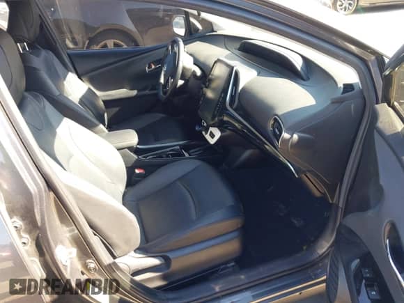 2018 Toyota Prius Plus z VIN JTDKARFP1J3071500, wystawiony jako IAAI lot #42665651 z przebiegiem 168 014 mil mil oraz . Historia ofert i sprzedaży dostępna na DreamBid. Obrazek 5.