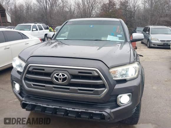 2017 Toyota Tacoma Limited с VIN 5TFEZ5CN1HX027338, выставлен на аукционе IAAI как лот 41551446 с пробегом 190 894 миль миль и . История ставок и продаж доступна на DreamBid. Изображение 6.