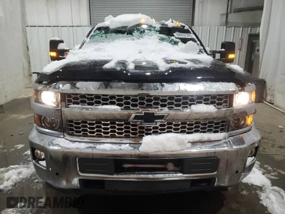 2019 Chevrolet Silverado 2500HD Work Truck z VIN 1GC1KREG5KF254652, wystawiony jako Copart lot #88932305 z przebiegiem 59 169 mil mil oraz Szkoda całkowita • Salvage title. Historia ofert i sprzedaży dostępna na DreamBid. Obrazek 5.