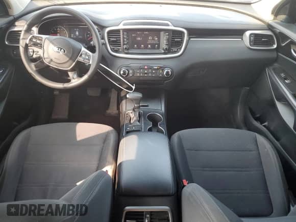 2020 Kia Sorento LX с VIN 5XYPGDA54LG613796, выставлен на аукционе Copart как лот 62847415 с пробегом 120 599 миль миль и Чистый • Clean title. История ставок и продаж доступна на DreamBid. Изображение 8.