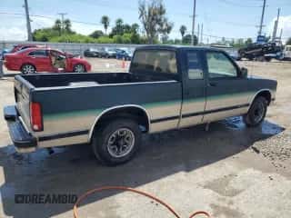 1993 Chevrolet S-10 z VIN 1GCCS19Z9P0188073, wystawiony jako Copart lot #72263164 z przebiegiem 190 008 mil mil oraz Szkoda całkowita • Salvage title. Historia ofert i sprzedaży dostępna na DreamBid. Obrazek 3.