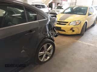2013 Chevrolet Cruze 2LT с VIN 1G1PE5SB1D7109990, выставлен на аукционе IAAI как лот 42479341 с пробегом 109 765 миль миль и . История ставок и продаж доступна на DreamBid. Изображение 6.