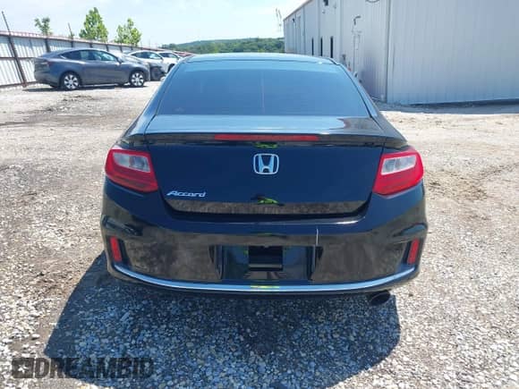 2015 Honda Accord LX-S z VIN 1HGCT1B34FA003067, wystawiony jako IAAI lot #43019156 z przebiegiem 215 033 mil mil oraz . Historia ofert i sprzedaży dostępna na DreamBid. Obrazek 16.