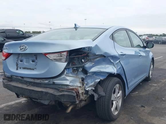2012 Hyundai Elantra GLS z VIN KMHDH4AE1CU322523, wystawiony jako IAAI lot #43276492 z przebiegiem 117 748 mil mil oraz . Historia ofert i sprzedaży dostępna na DreamBid. Obrazek 4.