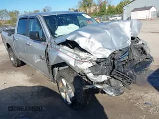 2015 Ram 1500 Big Horn z VIN 3C6RR7LT0FG598484, wystawiony jako IAAI lot #43382156 z przebiegiem 239 106 mil mil oraz . Historia ofert i sprzedaży dostępna na DreamBid. Obrazek 1.