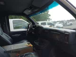 2000 Chevrolet Express с VIN 1GCHG39R0Y1160483, выставлен на аукционе IAAI как лот 42793829 с пробегом 263 432 миль миль и . История ставок и продаж доступна на DreamBid. Изображение 5.