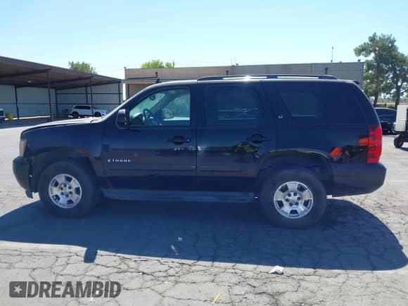 2008 Chevrolet Tahoe 3LT с VIN 1GNFK13038R197797, выставлен на аукционе IAAI как лот 43194931 с пробегом 163 922 миль миль и . История ставок и продаж доступна на DreamBid. Изображение 14.