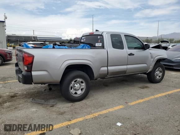 2018 Toyota Tacoma SR with VIN 5TFRX5GN8JX103662, listed as a Copart auction lot 70332395 with 38,906 mi miles and Salvage title. Bid and sale history available at DreamBid. Image 3.