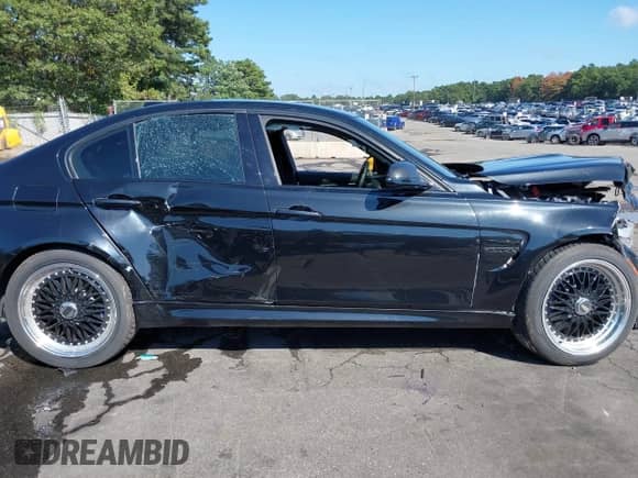 2017 BMW M3 с VIN WBS8M9C31H5G85816, выставлен на аукционе IAAI как лот 43146365 с пробегом 37 325 миль миль и . История ставок и продаж доступна на DreamBid. Изображение 13.