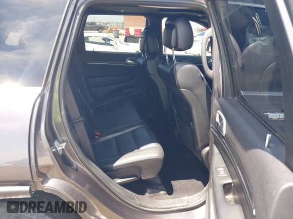 2019 Jeep Grand Cherokee Limited z VIN 1C4RJFBG7KC706787, wystawiony jako IAAI lot #42854692 z przebiegiem 88 321 mil mil oraz . Historia ofert i sprzedaży dostępna na DreamBid. Obrazek 8.