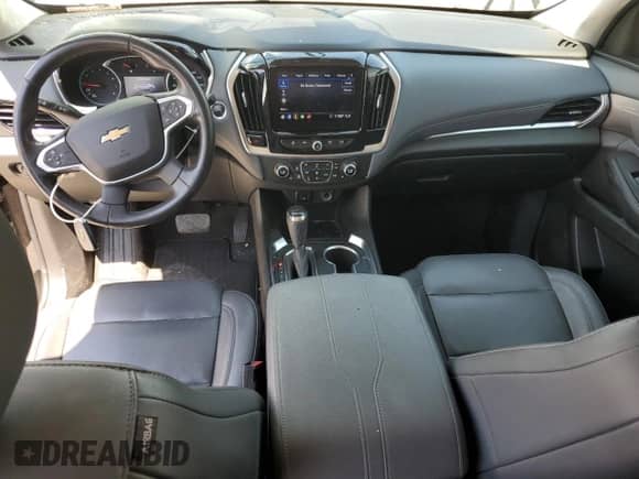 2020 Chevrolet Traverse LT with VIN 1GNEVHKWXLJ133040, listed as a Copart auction lot 69215455 with 99,255 mi miles and Salvage title. Bid and sale history available at DreamBid. Image 8.