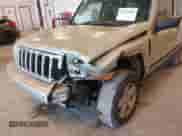 2008 Jeep Commander Sport с VIN 1J8HG48K28C235739, выставлен на аукционе IAAI как лот 43112454 с пробегом 150 532 миль миль и . История ставок и продаж доступна на DreamBid. Изображение 6.