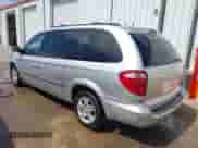 2002 Dodge Caravan EX z VIN 2B4GP74L32R631659, wystawiony jako IAAI lot #42228884 z przebiegiem 174 633 mil mil oraz . Historia ofert i sprzedaży dostępna na DreamBid. Obrazek 3.