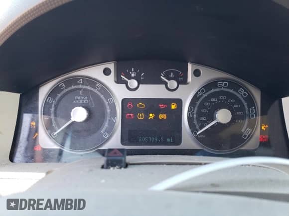 2008 Mercury Mariner with VIN 4M2CU91Z78KJ39202, listed as a Copart auction lot 80437014 with 205,709 mi miles and Salvage title. Bid and sale history available at DreamBid. Image 9.