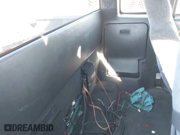 1998 Chevrolet S-10 LS с VIN 1GCCS19X3WK152042, выставлен на аукционе IAAI как лот 41648069 с пробегом 170 856 миль миль и . История ставок и продаж доступна на DreamBid. Изображение 8.