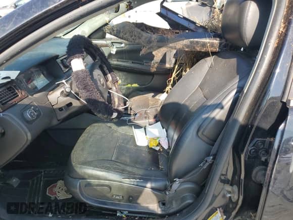 2013 Chevrolet Impala LTZ with VIN 2G1WC5E33D1161902, listed as a Copart auction lot 81153985 with 111,895 mi miles and Salvage title. Bid and sale history available at DreamBid. Image 7.