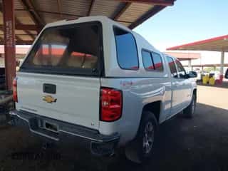 2015 Chevrolet Silverado 1500 LT z VIN 1GCVKRECXFZ434499, wystawiony jako IAAI lot #43152439 z przebiegiem 150 606 mil mil oraz . Historia ofert i sprzedaży dostępna na DreamBid. Obrazek 4.