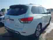 2014 Nissan Pathfinder S z VIN 5N1AR2MN0EC612986, wystawiony jako IAAI lot #42664428 z przebiegiem 175 984 mil mil oraz . Historia ofert i sprzedaży dostępna na DreamBid. Obrazek 4.