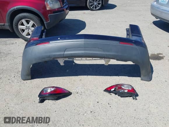 2015 Chevrolet Traverse LT with VIN 1GNKVHKD6FJ166316, listed as a IAAI auction lot 42943532 with 128,112 mi miles and . Bid and sale history available at DreamBid. Image 12.