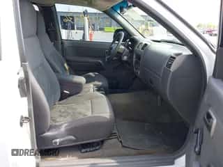 2005 Chevrolet Colorado LS Z85 с VIN 1GCCS196158197452, выставлен на аукционе IAAI как лот 43279336 с пробегом Не указан миль и . История ставок и продаж доступна на DreamBid. Изображение 5.