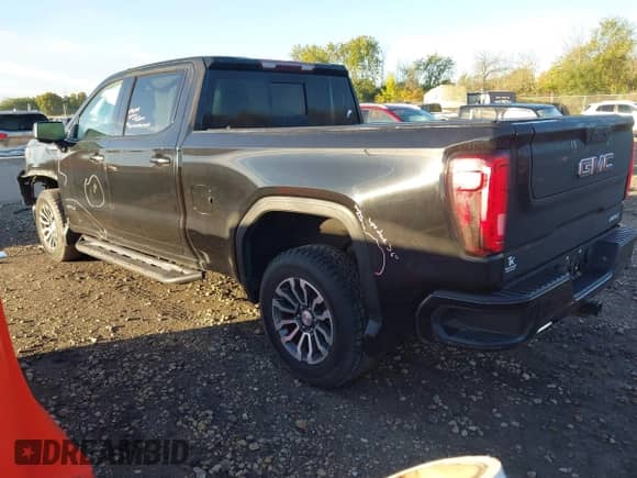 2020 GMC Sierra 1500 AT4 z VIN 1GTP9EED7LZ116440, wystawiony jako IAAI lot #43374469 z przebiegiem 63 184 mil mil oraz . Historia ofert i sprzedaży dostępna na DreamBid. Obrazek 3.