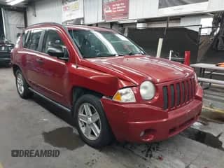 2007 Jeep Compass Sport с VIN 1J8FT47WX7D245399, выставлен на аукционе IAAI как лот 43431170 с пробегом 236 439 миль миль и . История ставок и продаж доступна на DreamBid. Изображение 1.