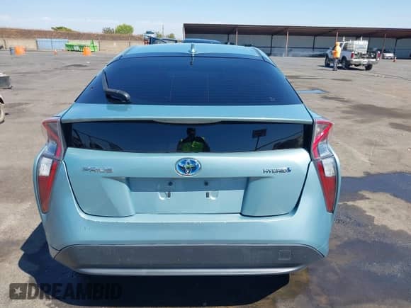 2016 Toyota Prius Two с VIN JTDKBRFU6G3514025, выставлен на аукционе IAAI как лот 43098652 с пробегом Не указан миль и . История ставок и продаж доступна на DreamBid. Изображение 16.