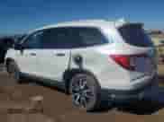 2022 Honda Pilot Elite z VIN 5FNYF6H04NB066147, wystawiony jako Copart lot #84051365 z przebiegiem 26 894 mil mil oraz Szkoda całkowita • Salvage title. Historia ofert i sprzedaży dostępna na DreamBid. Obrazek 2.